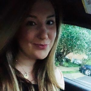 Meet your Posher, Alexandra